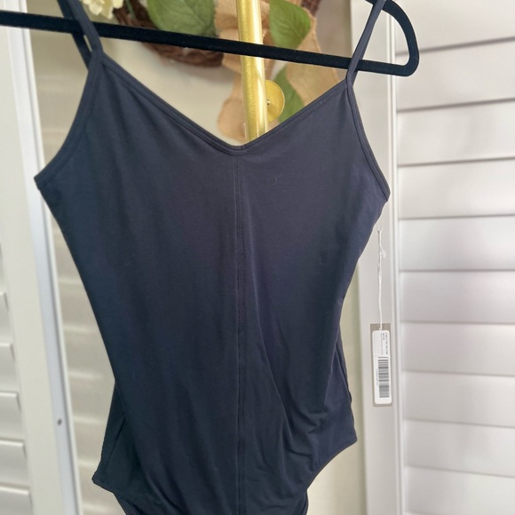 Everlane Tops - Everlane bodysuit